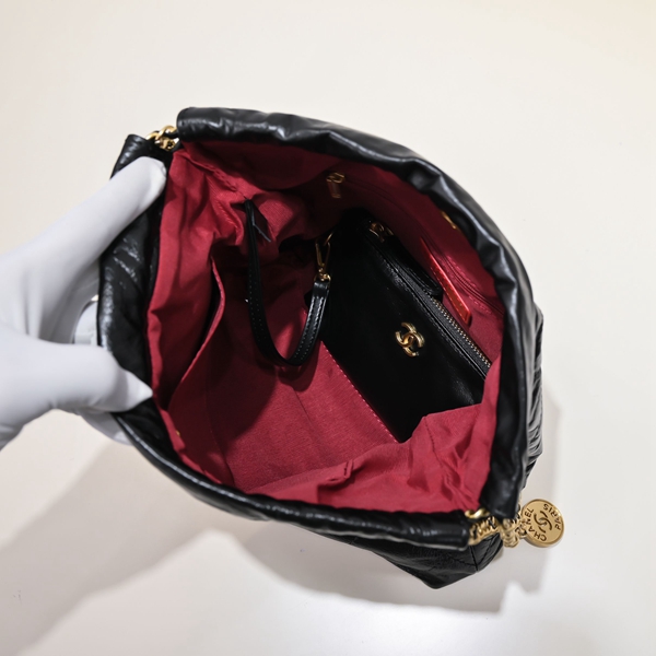 シャネルバッグ着用イメージ